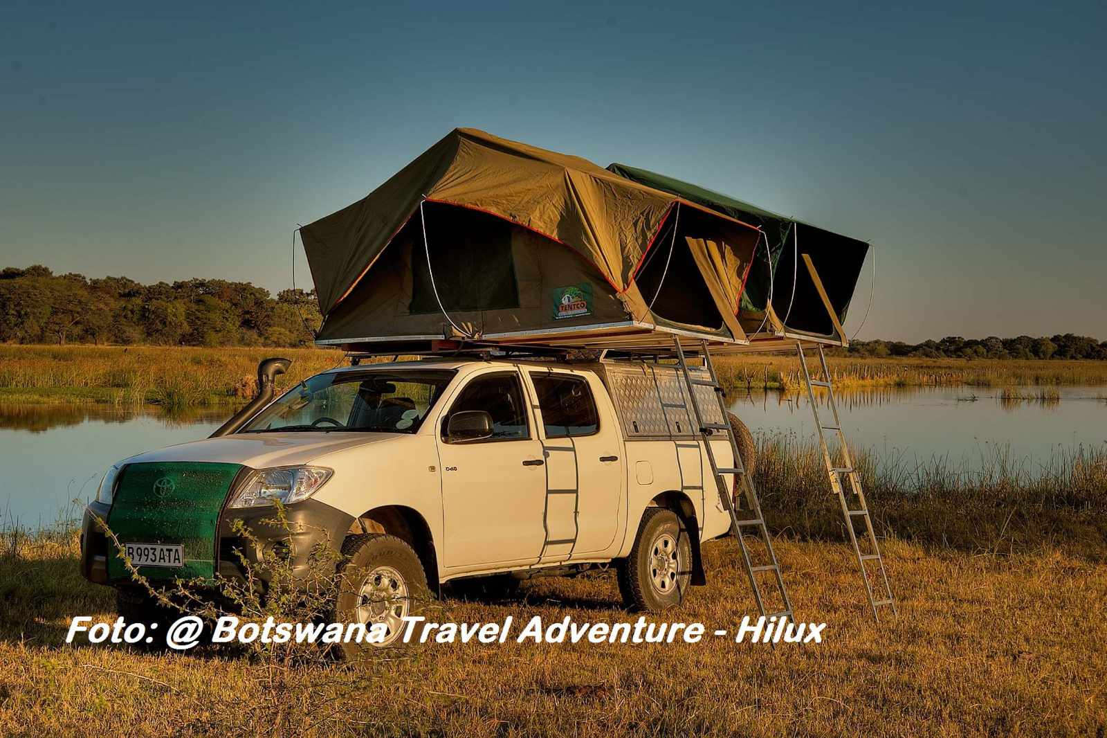 Botswana Toyota Hilux cc. Travel Adventure
