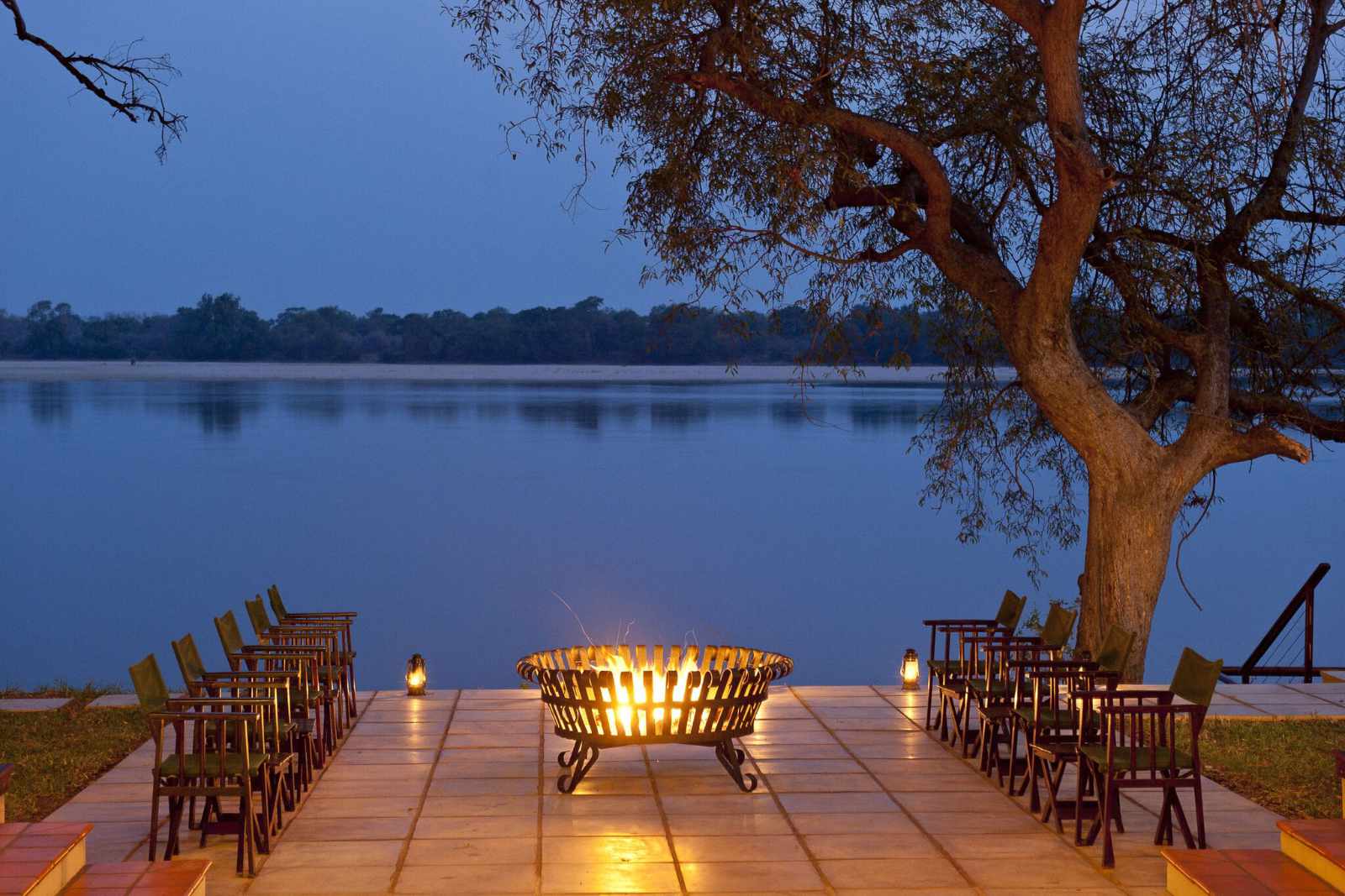 Blick auf den Fluss Lower Zambezi