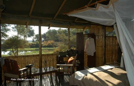 Sambia Lower Zambezi Chalet innen credit Old Mondoro