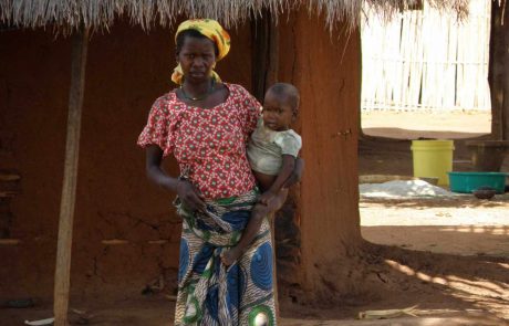 Mosambik Frau mit Kind