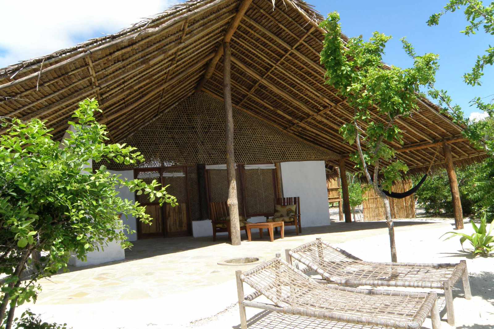 Strandabschnitt vor Chalet der Guludo Lodge