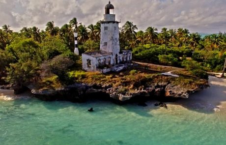 Fanjove-Island-Leuchtturm Fanjove Island Leuchtturm cc Fanjove Island Lodge