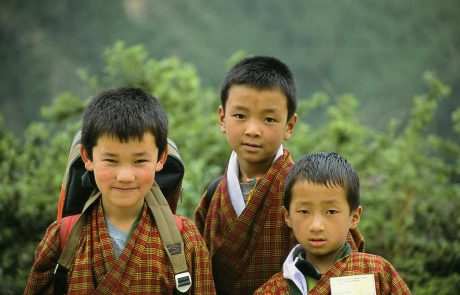 Bhutan, Kinder