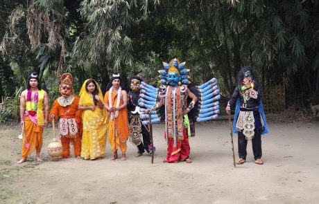 Brahmaputra Kreuzfahrt Majuli Island Brahmaputra Kreuzfahrt Majuli Island Ramajana Schauspiel