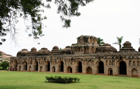 Indien, Hampi, Historische Elephanten Ställe