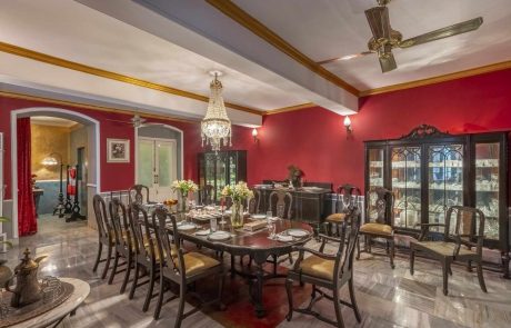 Indien-io-Belgadia-Speisezimmer Indien Odisha Speisezimmer des Belgadia Palace Hotel