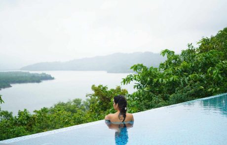 Indien-wellness-Atmantan-Pool