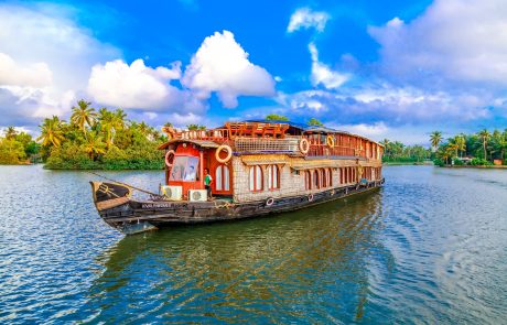 Kerala Schiff der Flusskreuzfahrt in den Backwaters