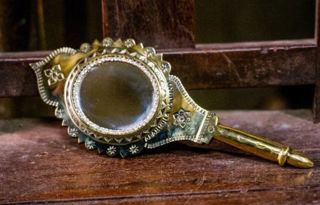 Kerala Kreuzfahrt Kunsthandwerk, Metallspiegel