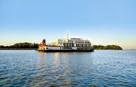 Assam Kreuzfahrt Schiff Flusskreuzfahrt Indien Assam MV Mahaabahu