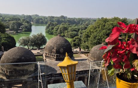 Blick aus Restaurant auf Hauz Khas Viertel Delhi Blick aus Restaurant auf Hauz Khas Viertel