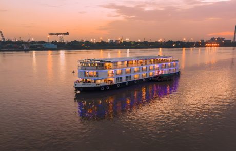 Kreuzfahrtschiff von oben Ganges Voyager auf dem Ganges