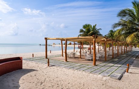 Restaurant am Sandstrand Bangaram Island Resort